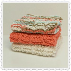 lavettes teintes de crème, orange, ocre et turquoise